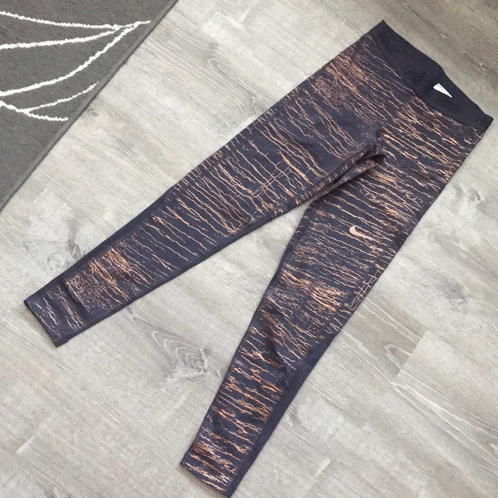 Hyperwarm Nike willTrade leggings Small